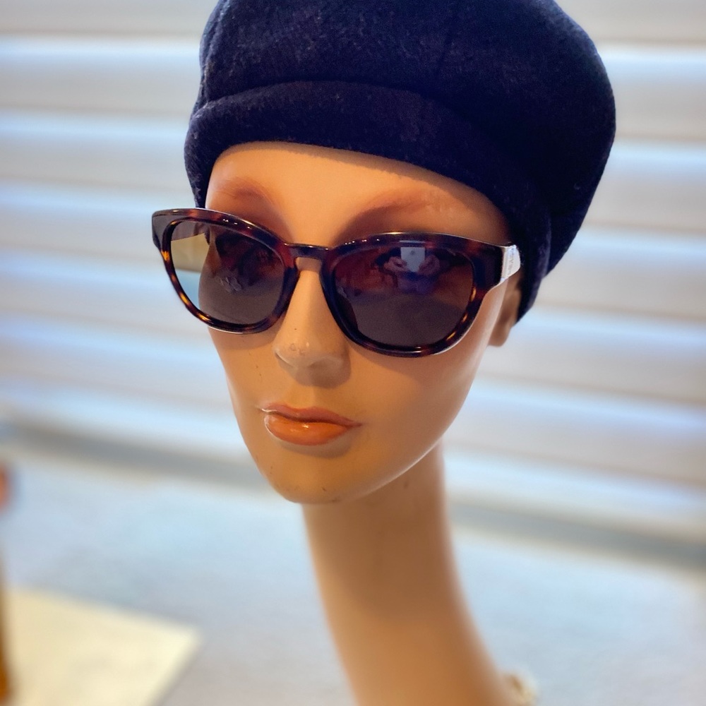 Tori Burch Sunglasses - Picture 3 of 8